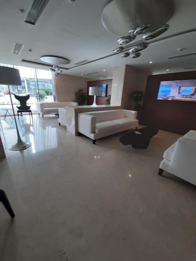 Luxury Apartments With Sea View Batumi Exterior foto